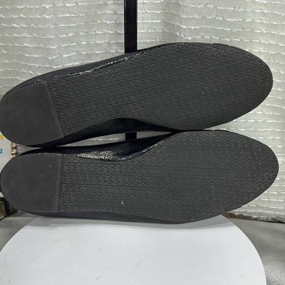 (T5)Michael Kors Women's Black Patent Leather Bow Logo Ballet Flats (Size 8.5 M) - Picture 6 of 11